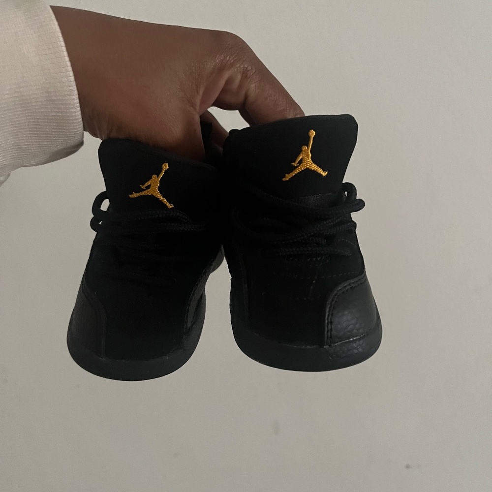 Jordan Kids Black and Gold Sneakers